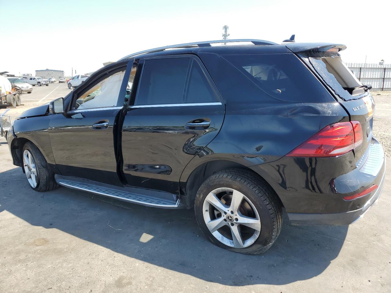 Image 2 of 2018 MERCEDES-BENZ GLE 350 4MATIC 2018 with VIN 4JGDA5HB3JB046084