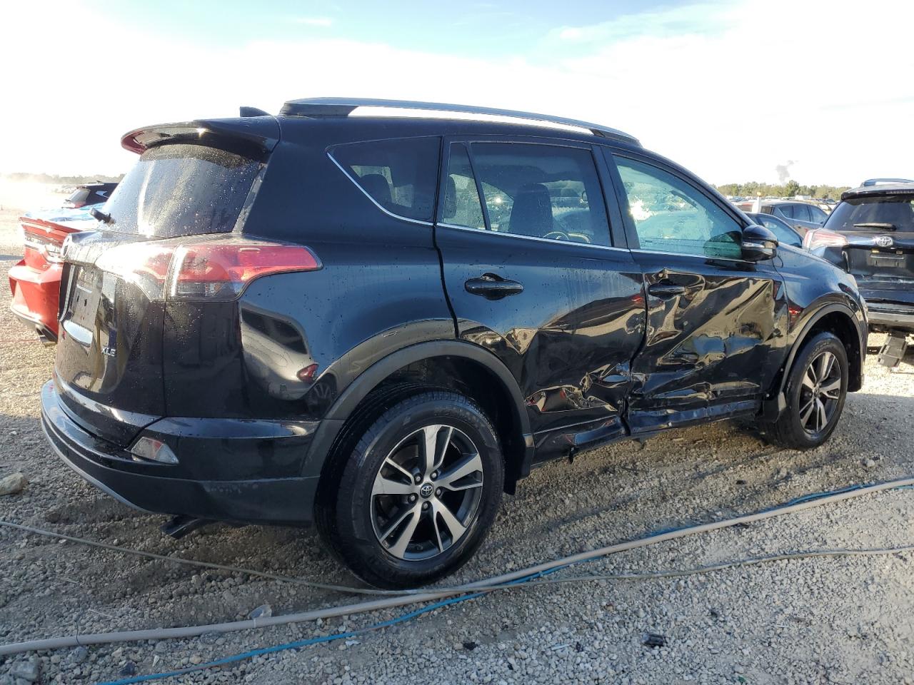 Obraz 3 z 2018 TOYOTA RAV4 ADVENTURE 2018 z VIN 2T3WFREV6JW427973