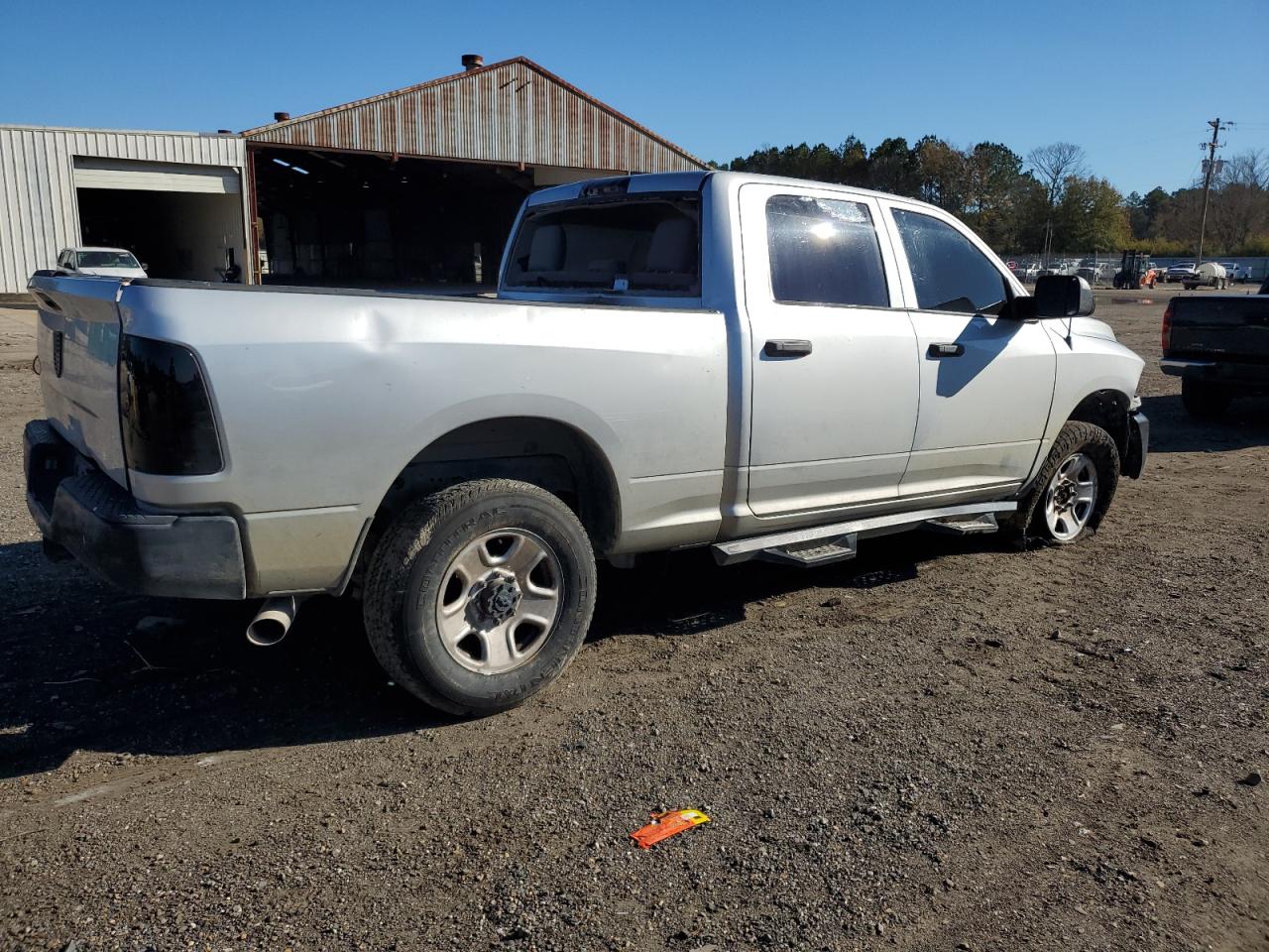 Изображение 3 2018 RAM 2500 ST 2018 с VIN 3C6UR5CLXJG369415