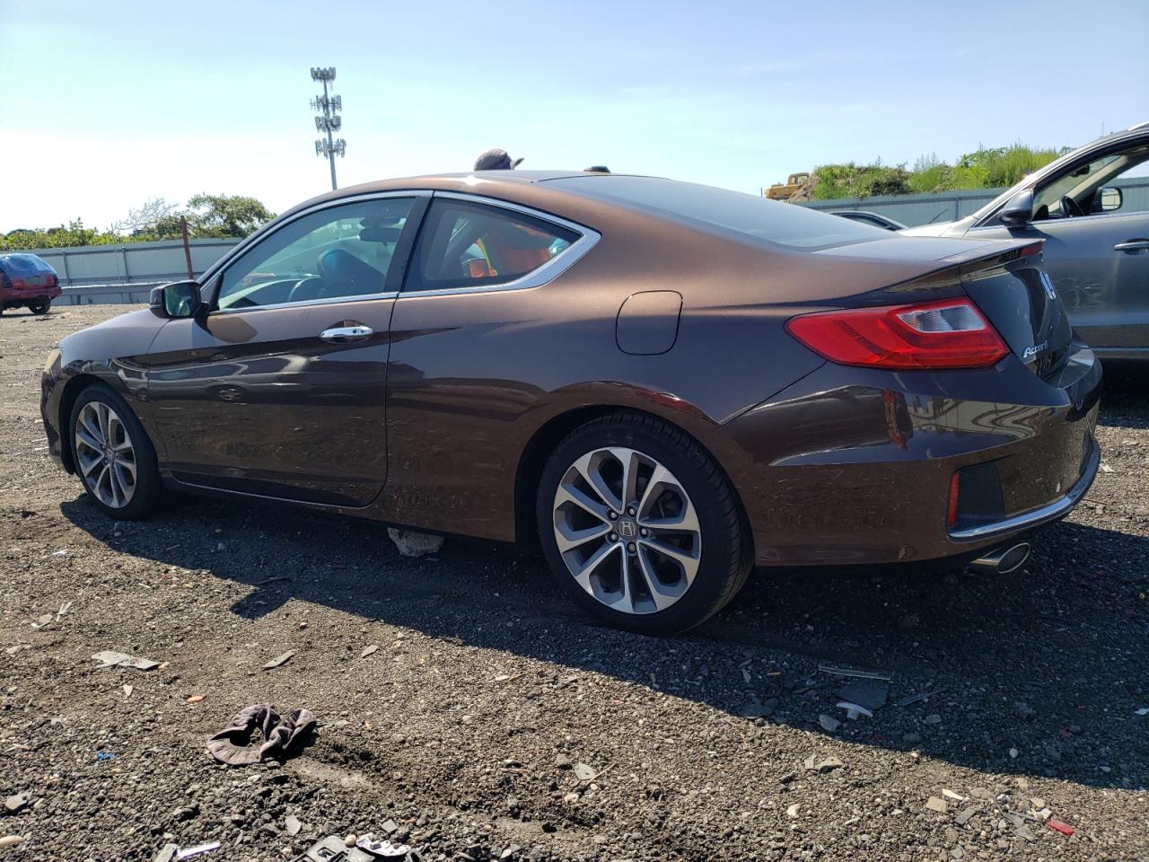 Image 2 of 2013 HONDA ACCORD EXL 2013 with VIN 1HGCT2B83DA007870