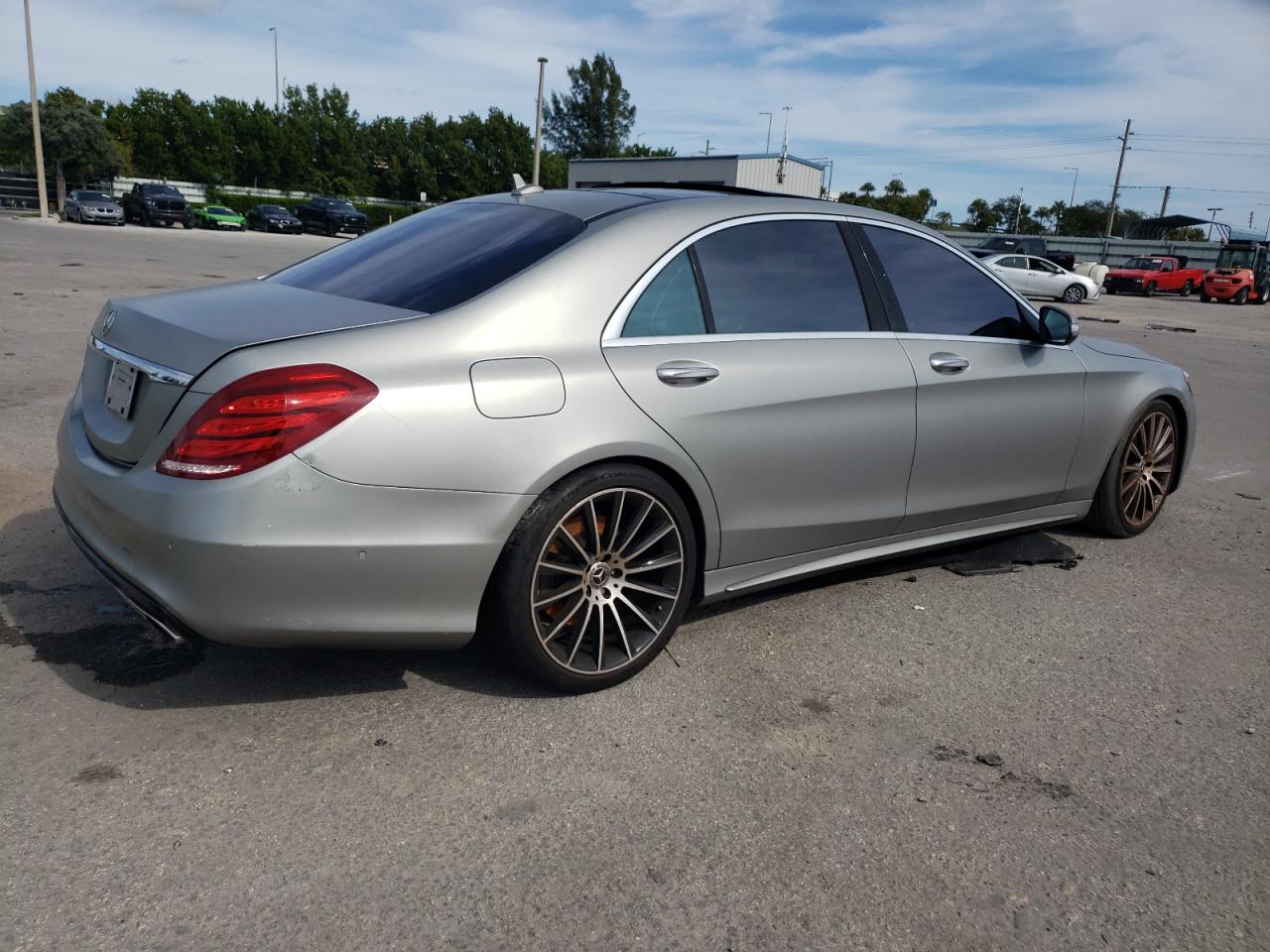 Obraz 3 z 2015 MERCEDES-BENZ S 550 2015 z VIN WDDUG8CB8FA109209