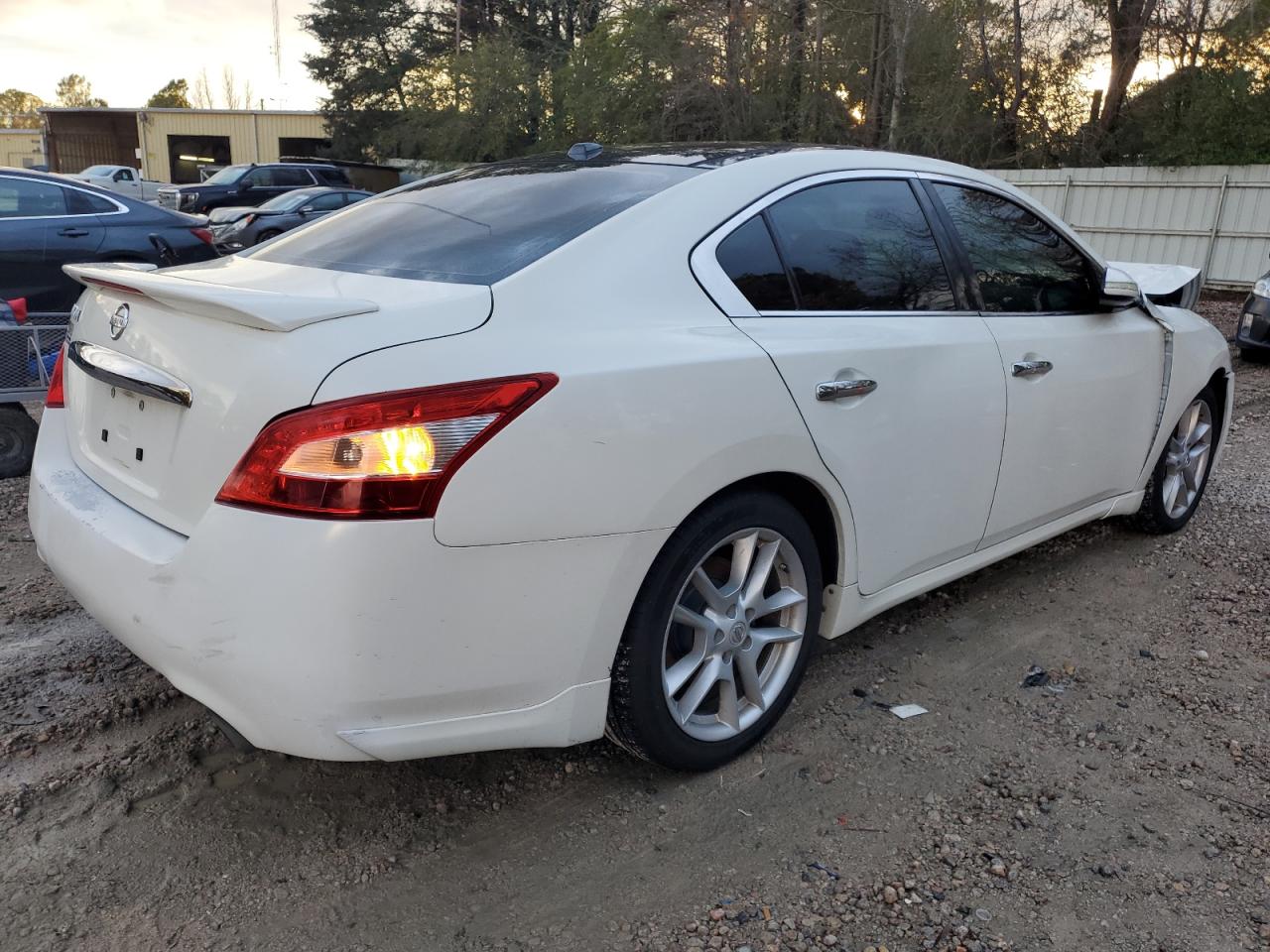 Image 3 of 2010 NISSAN MAXIMA S 2010 with VIN 1N4AA5AP7AC865628