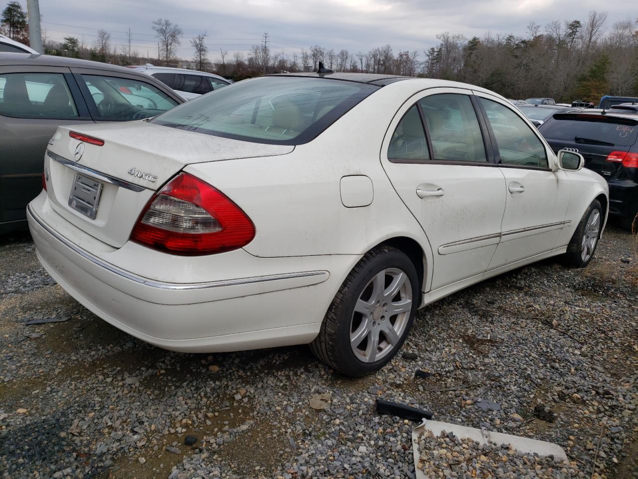 Image 3 of 2008 MERCEDES-BENZ E 350 4MATIC 2008 with VIN WDBUF87X98B340215