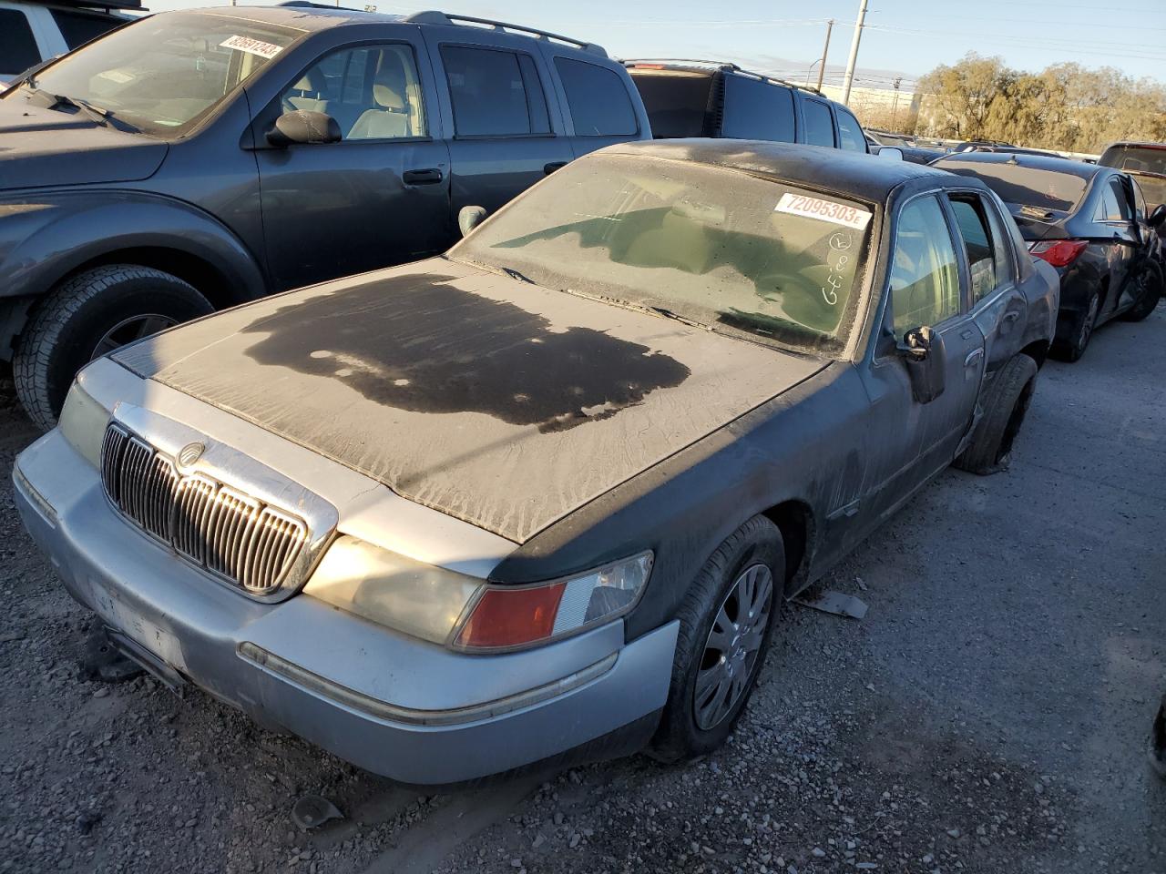 Image 1 of 2000 MERCURY GRAND MARQUIS GS 2000 with VIN 2MEFM74W3YX656145