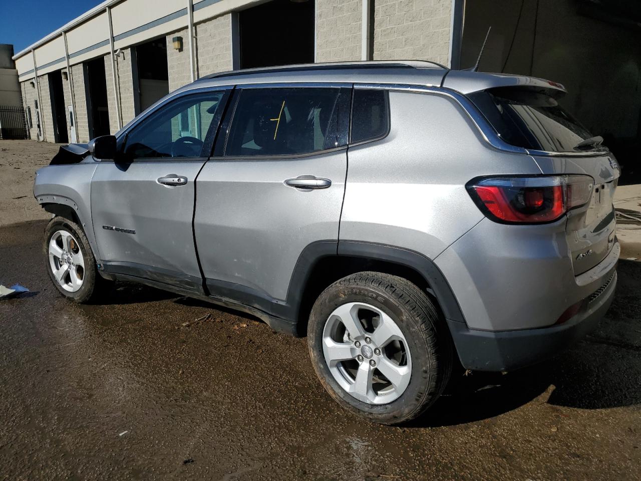 Image 2 of 2020 JEEP COMPASS LATITUDE 2020 with VIN 3C4NJDBB6LT117484