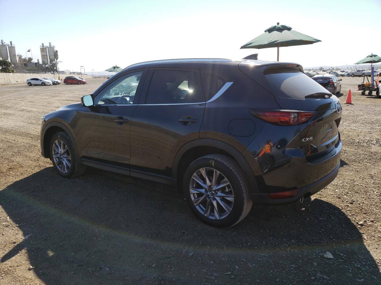 Image 2 of 2020 MAZDA CX-5 GRAND TOURING 2020 with VIN JM3KFADM5L0833251
