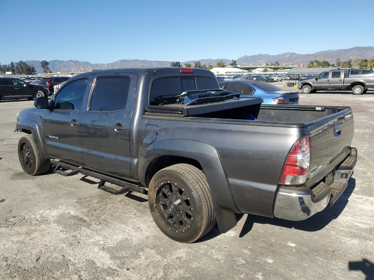 Obraz 2 z 2012 TOYOTA TACOMA DOUBLE CAB 2012 z VIN 5TFJX4CN2CX015092