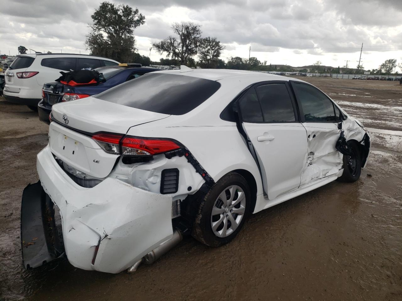 Изображение 3 2024 TOYOTA COROLLA LE 2024 с VIN 5YFB4MDE4RP092372