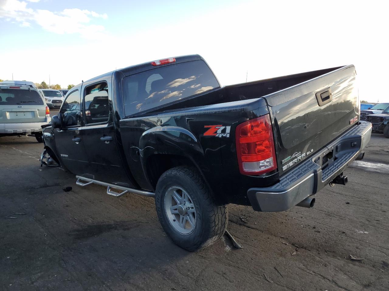 Obraz 2 z 2011 GMC SIERRA K1500 SLE 2011 z VIN 3GTP2VE37BG253632