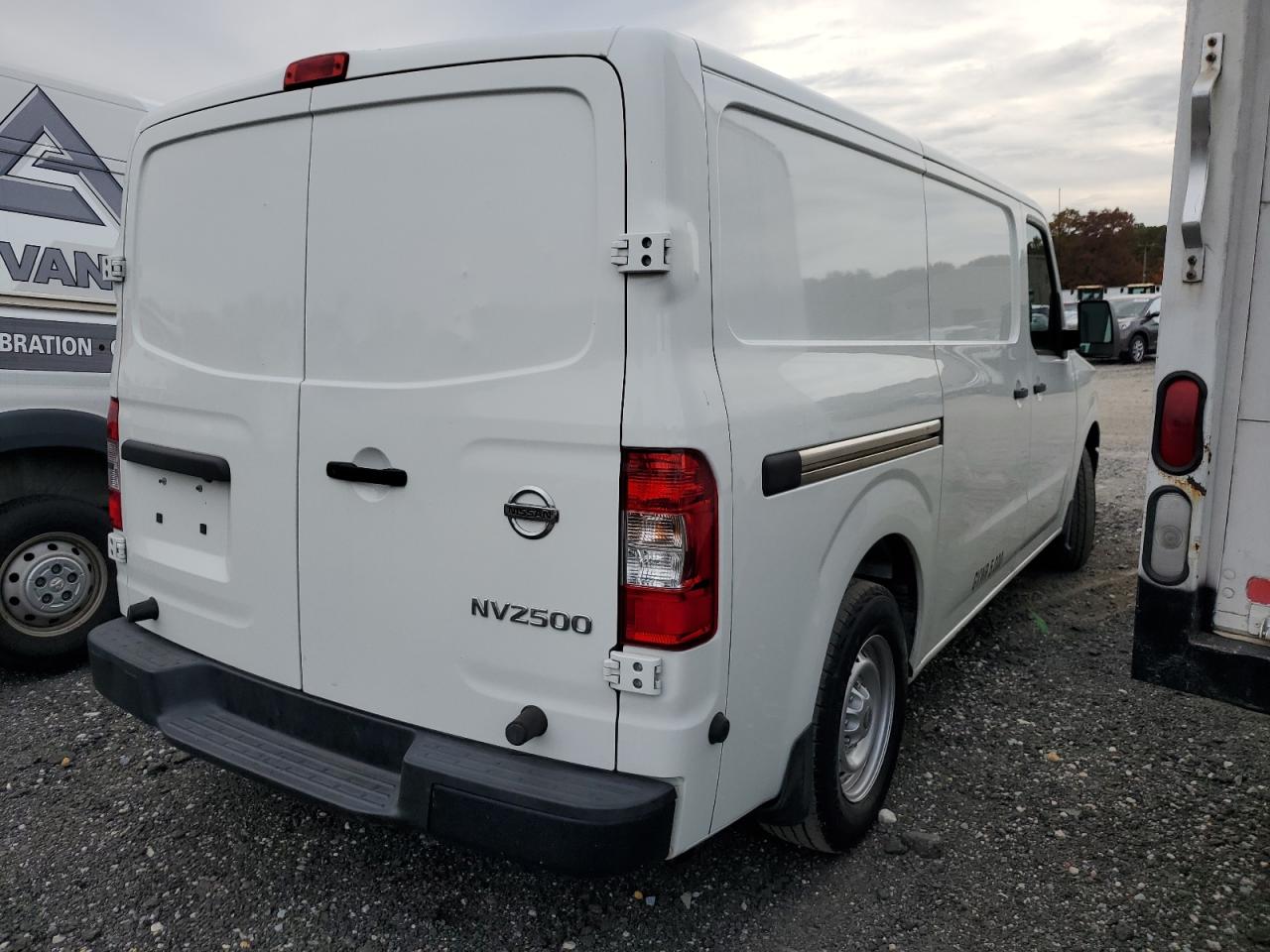 Изображение 3 2018 NISSAN NV 1500 S 2018 с VIN 1N6BF0KY1JN806635