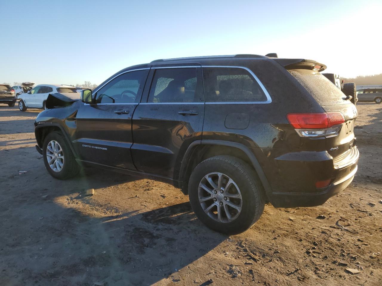 Image 2 of 2015 JEEP GRAND CHEROKEE LAREDO 2015 with VIN 1C4RJFAG4FC214712