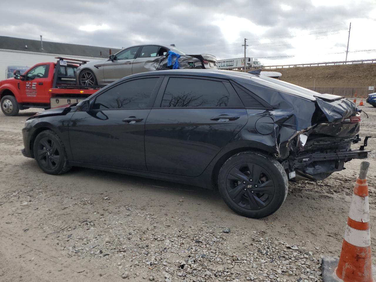 Image 2 of 2021 HYUNDAI ELANTRA SEL 2021 with VIN 5NPLM4AG9MH009664