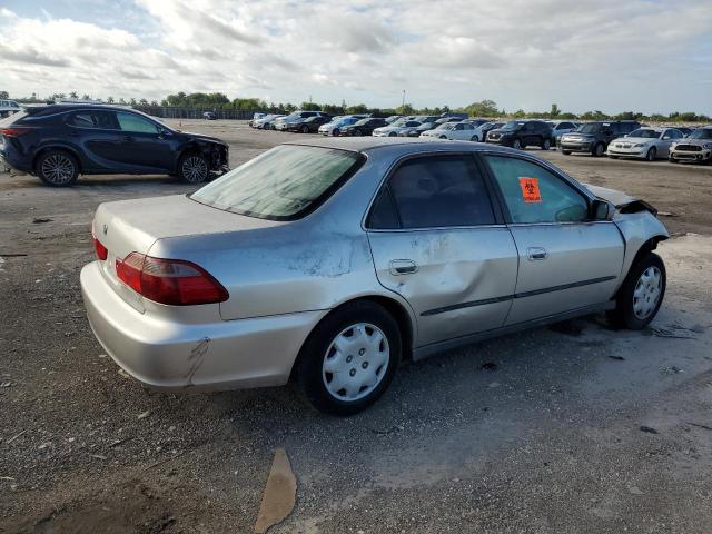 Image 3 of 1998 HONDA ACCORD LX 1998 with VIN 1HGCG564XWA148595