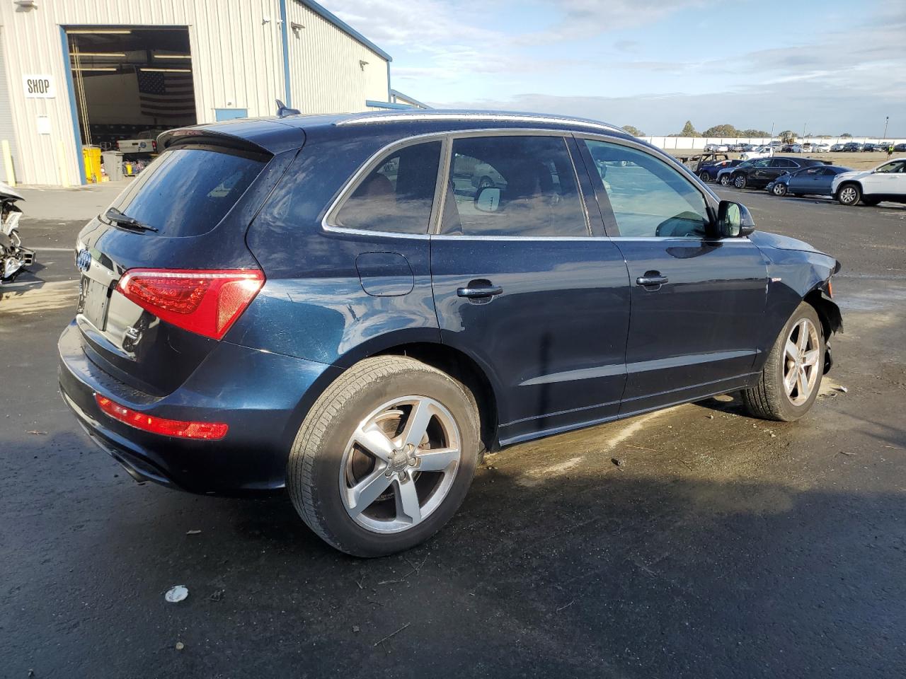 Image 3 of 2011 AUDI Q5 PRESTIGE 2011 with VIN WA1WKAFP3BA076642