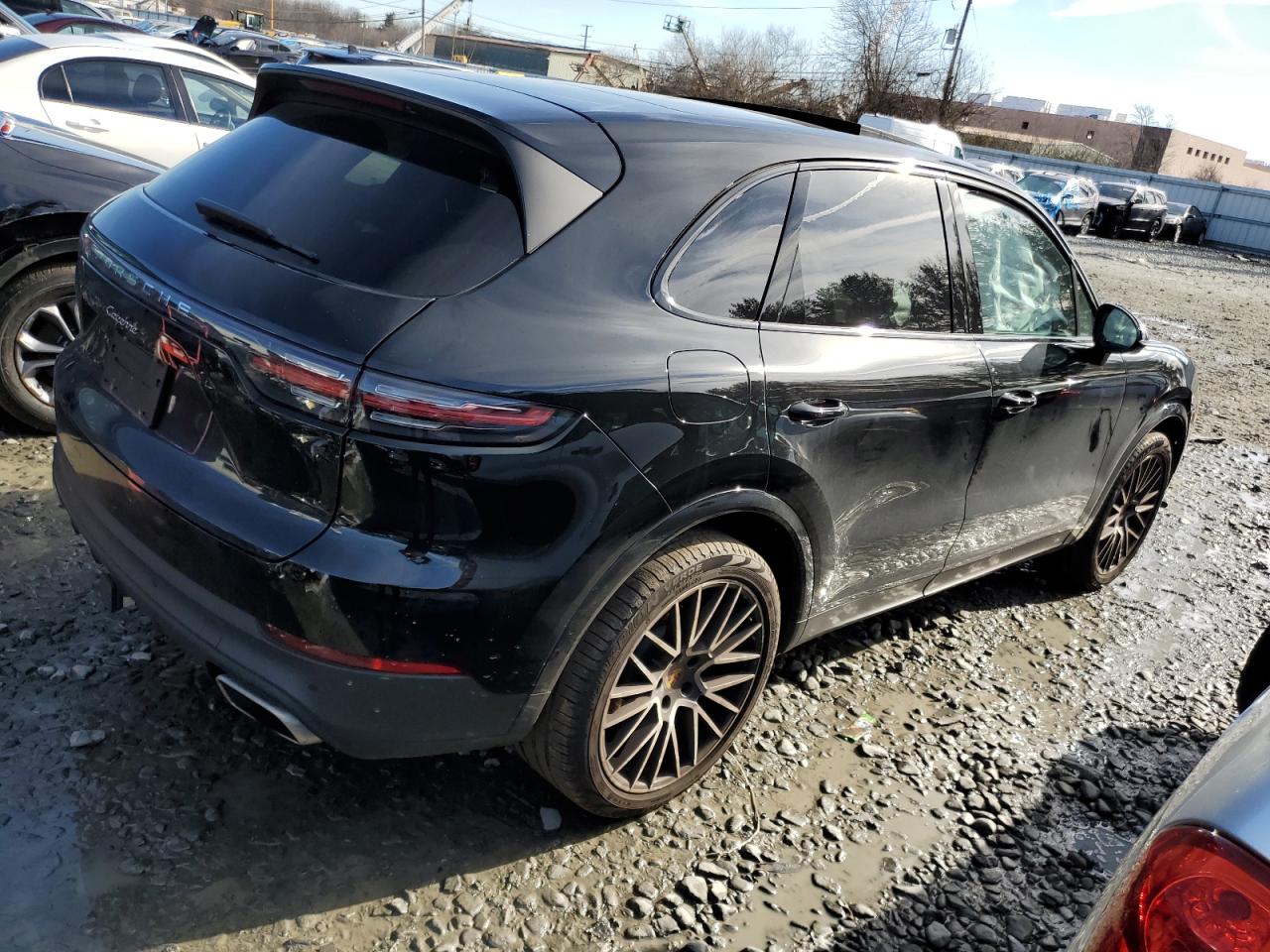 Image 3 of 2022 PORSCHE CAYENNE  2022 with VIN WP1AA2AY5NDA04576