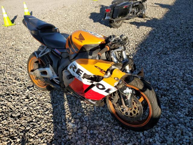 Image 1 of 2005 HONDA CBR1000 RR 2005 with VIN JH2SC57475M100433