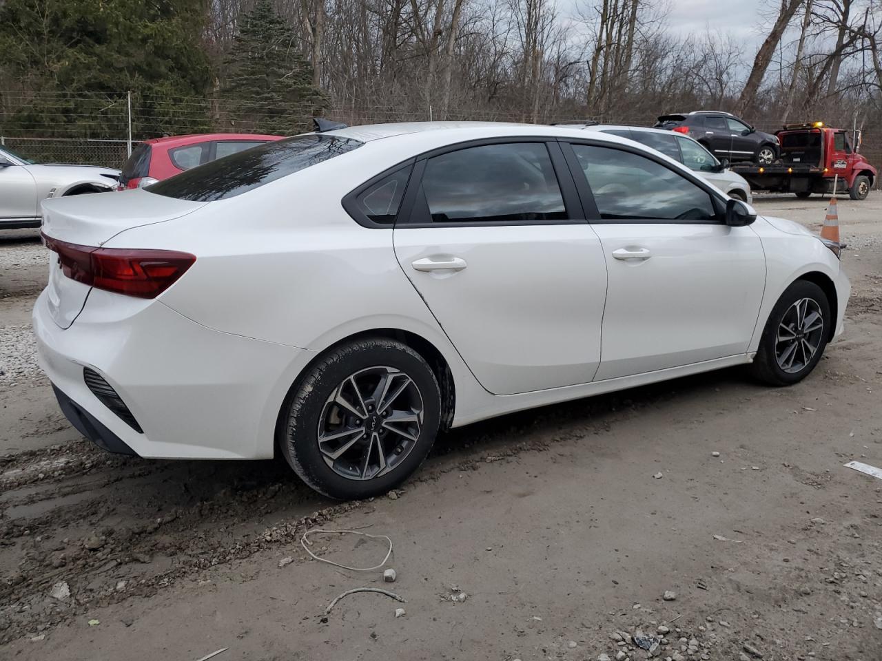 Image 3 of 2022 KIA FORTE FE 2022 with VIN 3KPF24ADXNE475540