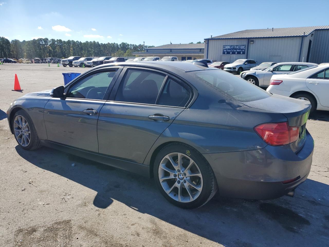 Obraz 2 z 2014 BMW 320 I 2014 z VIN WBA3B1C50EK135220