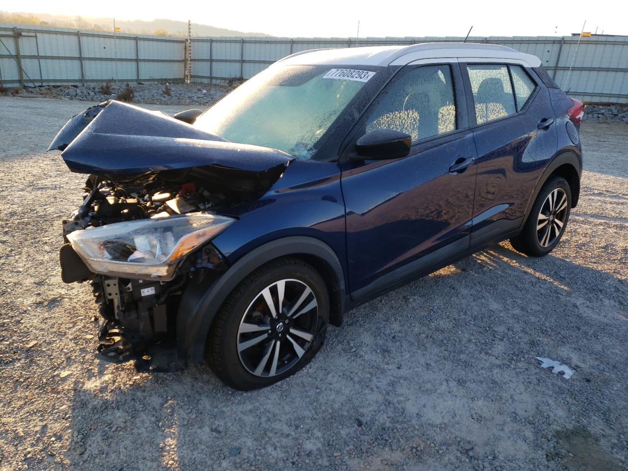 Изображение 1 2018 NISSAN KICKS S 2018 с VIN 3N1CP5CU1JL546057