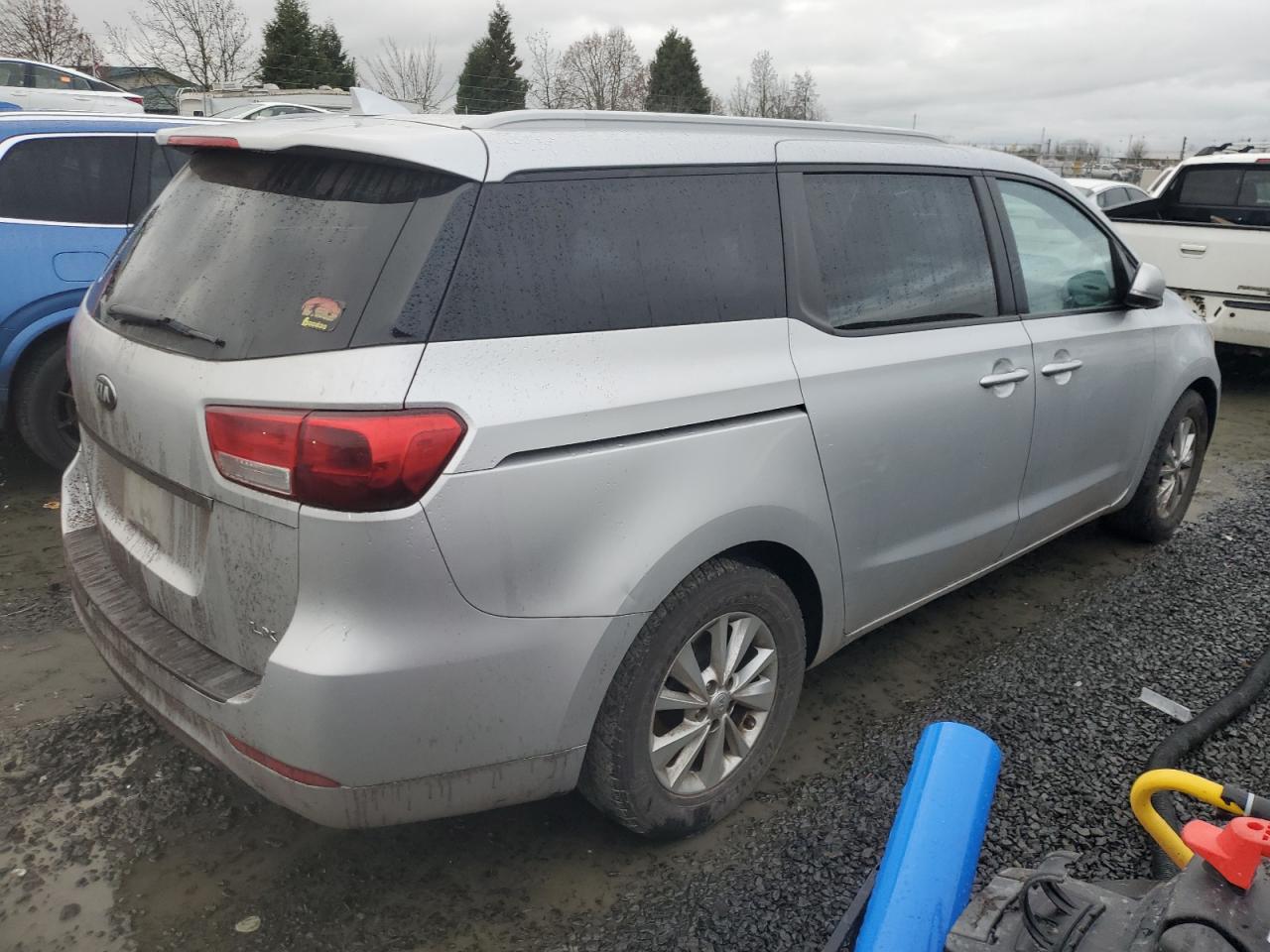 Image 3 of 2015 KIA SEDONA LX 2015 with VIN KNDMB5C14F6061502