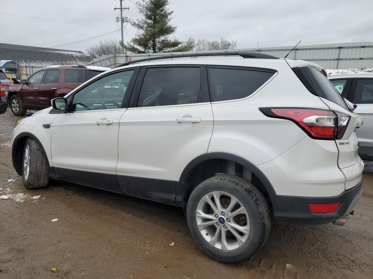 Obraz 2 z 2017 FORD ESCAPE SE 2017 z VIN 1FMCU9G94HUB59551