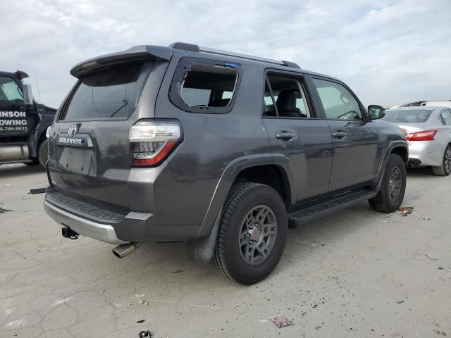 Obraz 3 z 2018 TOYOTA 4RUNNER SR5/SR5 PREMIUM 2018 z VIN JTEBU5JR6J5553680