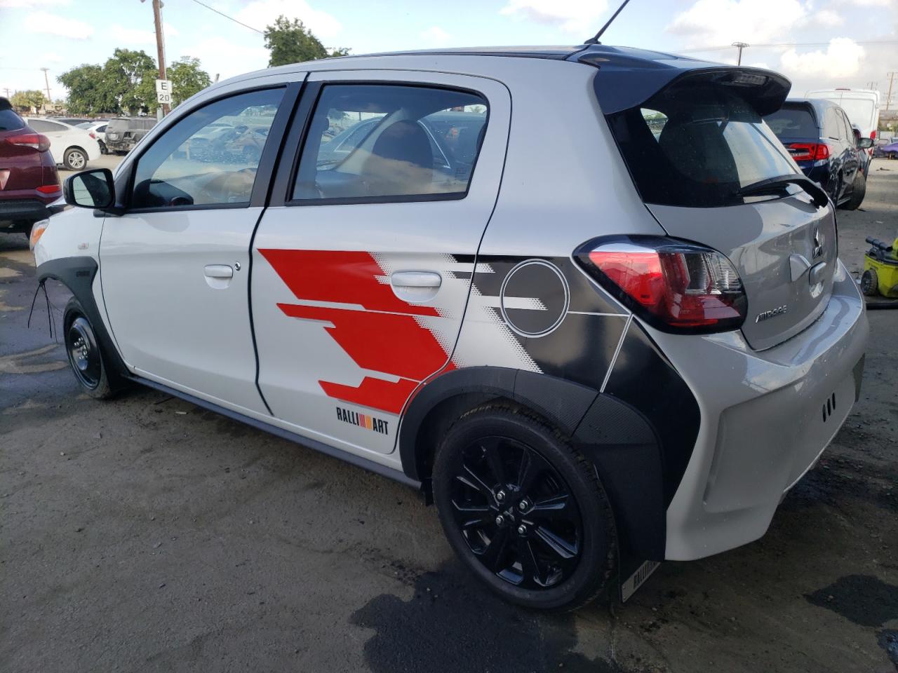 Obraz 2 z 2023 MITSUBISHI MIRAGE SE 2023 z VIN ML32AWHJ4PH005352