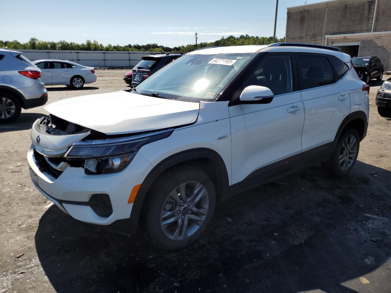 Image 1 of 2021 KIA SELTOS S 2021 with VIN KNDEUCAA9M7101019