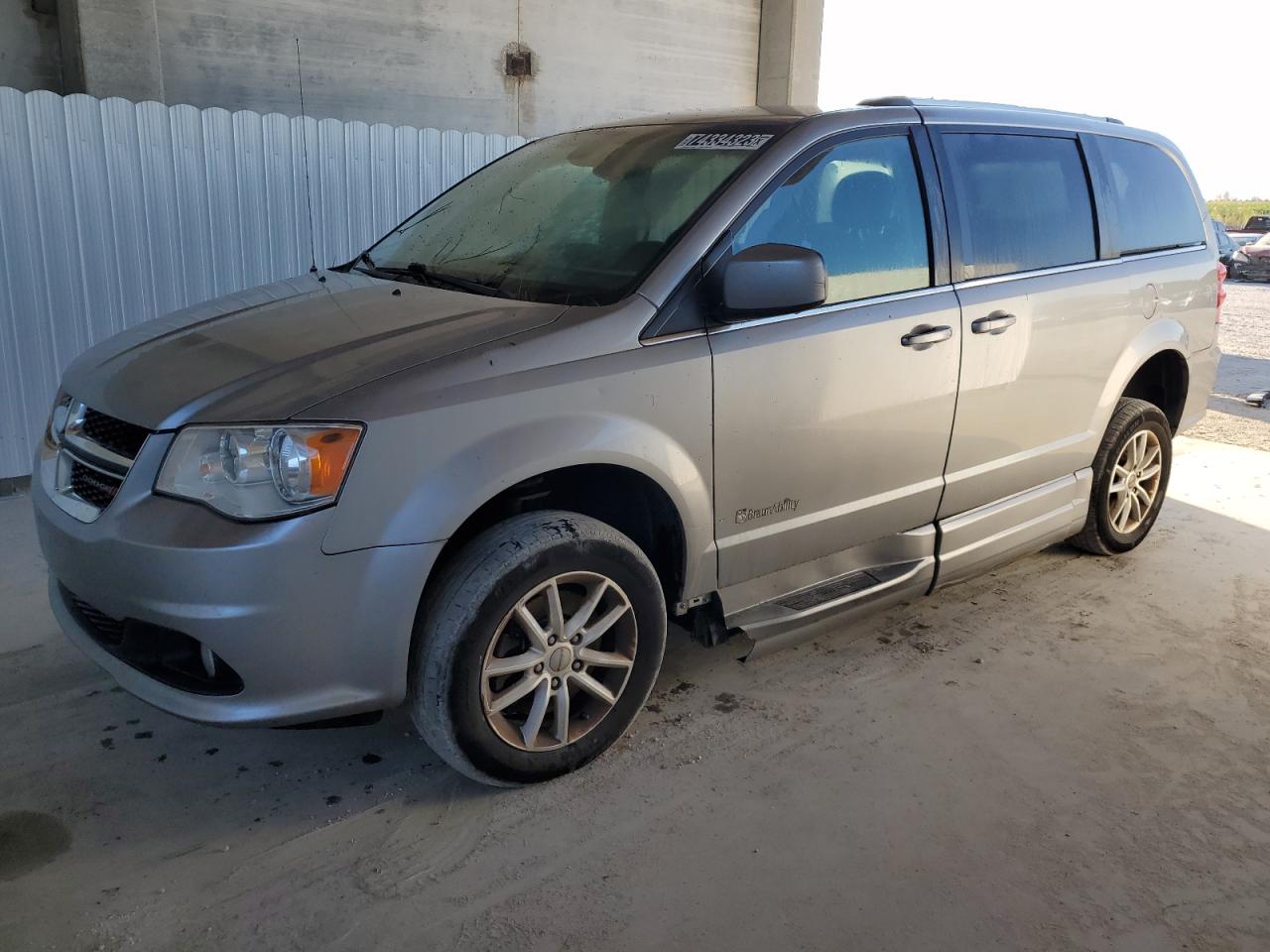 Image 1 of Dodge Grand Caravan Sxt 2018 with VIN 2C7WDGCG0JR296356