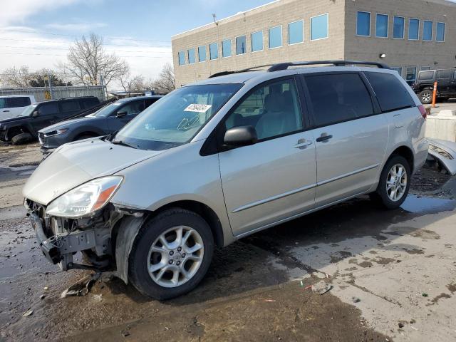 Obraz 1 z 2004 TOYOTA SIENNA LE 2004 z VIN 5TDBA23C94S004817