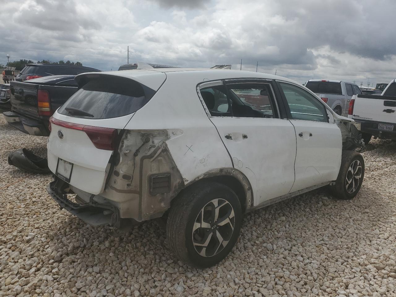 Image 3 of 2022 KIA SPORTAGE LX 2022 with VIN KNDPM3AC1N7956843