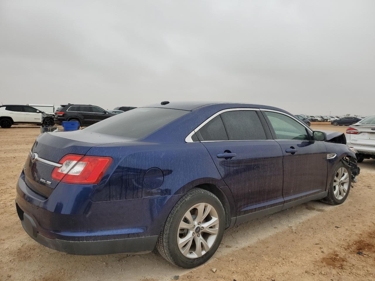 Image 3 of 2011 FORD TAURUS SEL 2011 with VIN 1FAHP2HWXBG122562