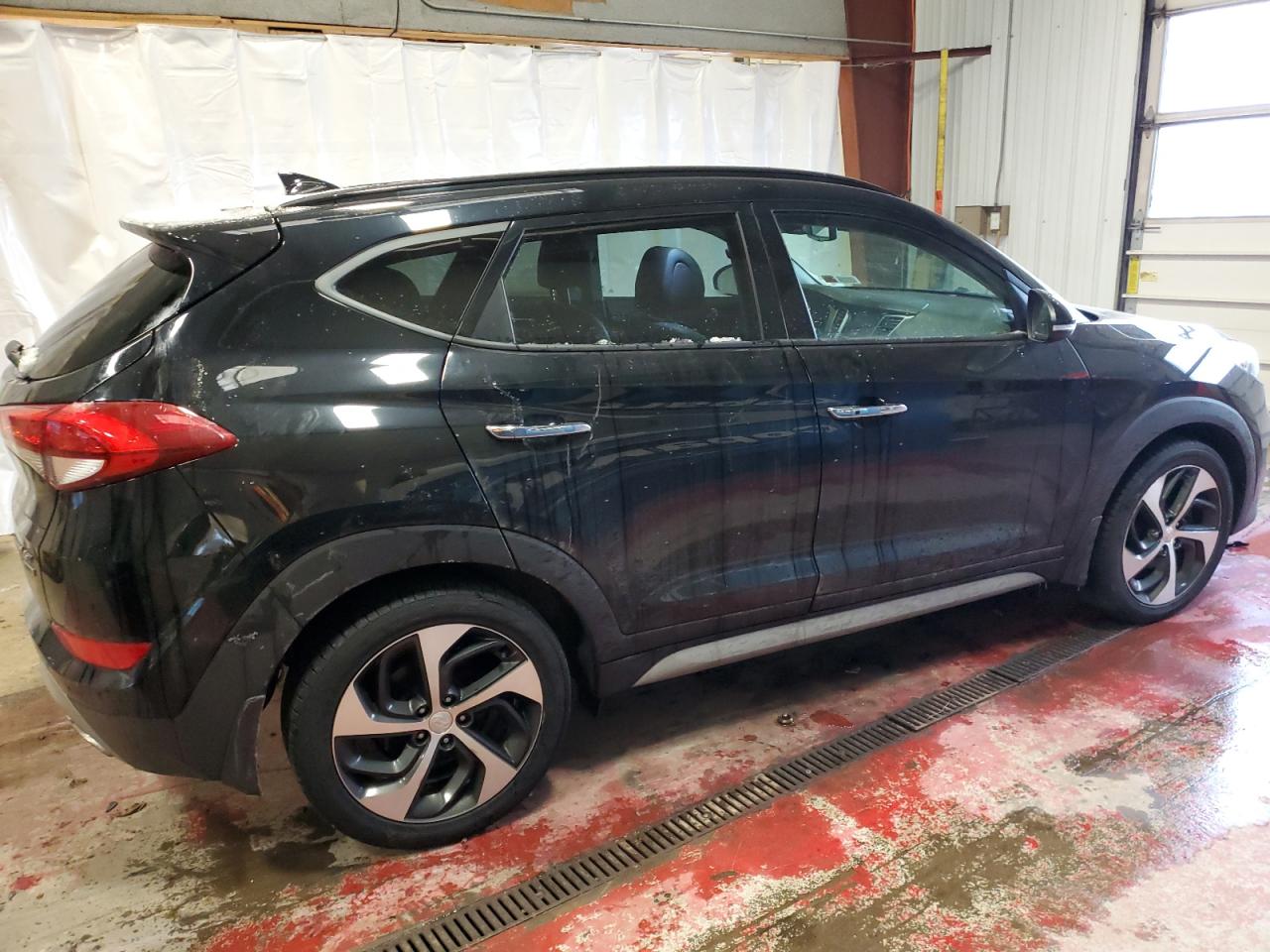 Image 3 of 2018 HYUNDAI TUCSON VALUE 2018 with VIN KM8J3CA25JU724589