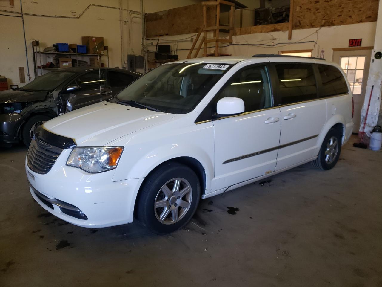 Obraz 1 z 2011 CHRYSLER TOWN & COUNTRY TOURING 2011 z VIN 2A4RR5DG3BR739559