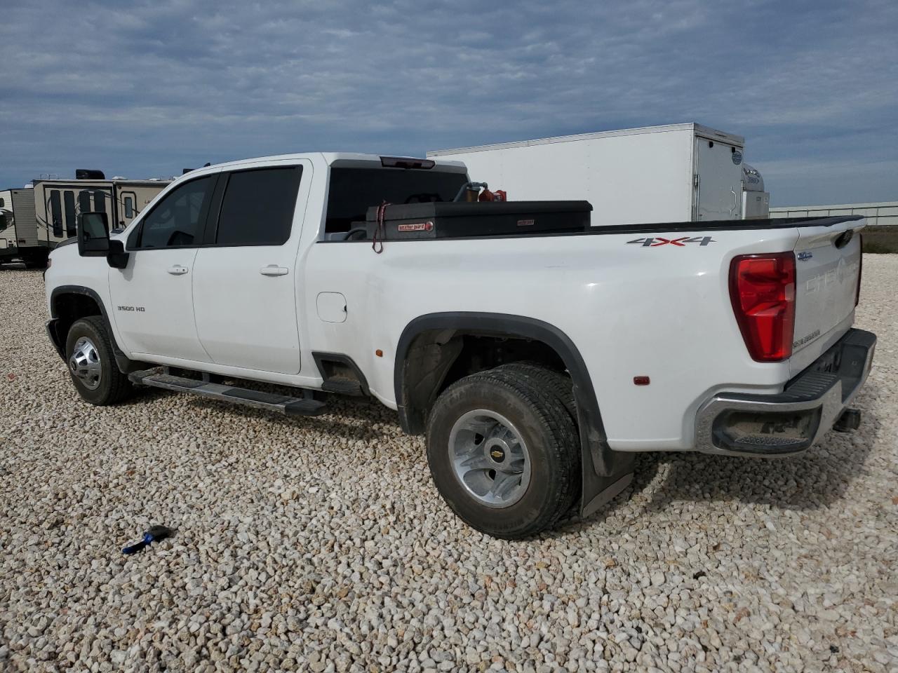Image 2 of 2022 CHEVROLET SILVERADO K3500 LT 2022 with VIN 1GC4YTEY6NF161175