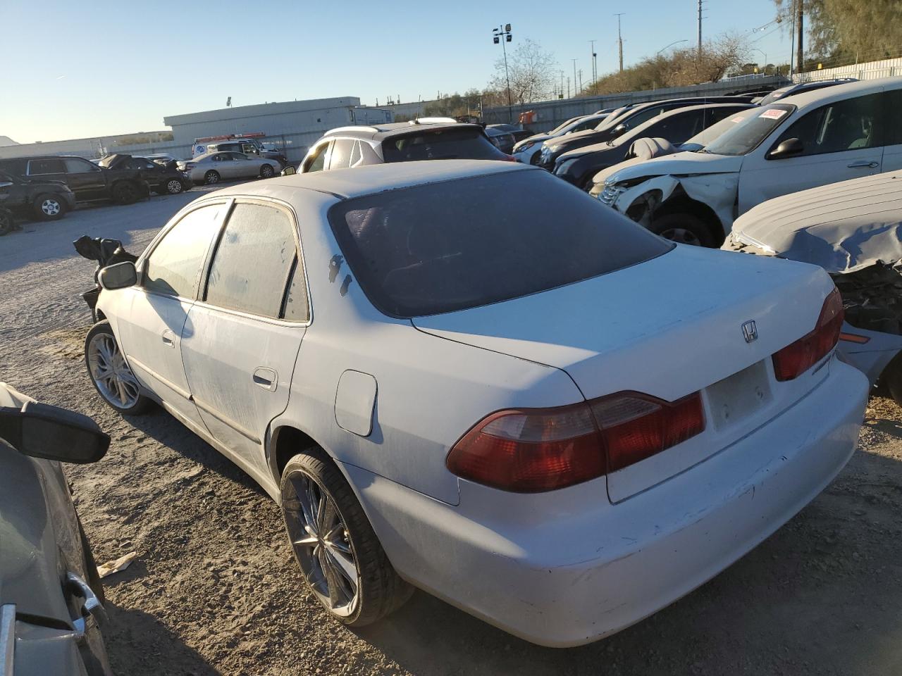 Изображение 2 1998 HONDA ACCORD LX 1998 с VIN 1HGCG5645WA110739