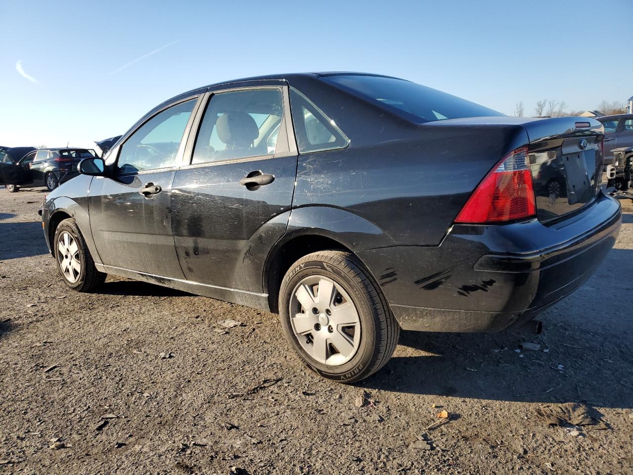 Image 2 of 2007 FORD FOCUS ZX4 2007 with VIN 1FAHP34N57W302919