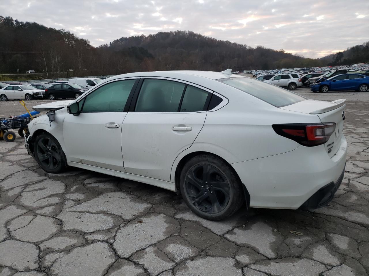 Obraz 2 z 2021 SUBARU LEGACY SPORT 2021 z VIN 4S3BWAG62M3010671