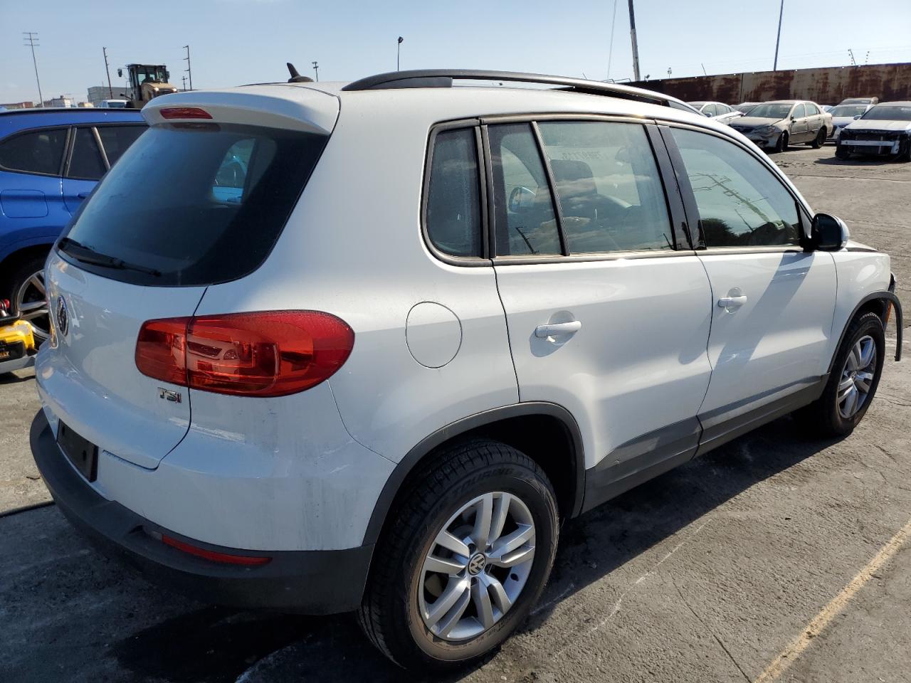 Image 3 of 2016 VOLKSWAGEN TIGUAN S 2016 with VIN WVGAV7AX5GW576972