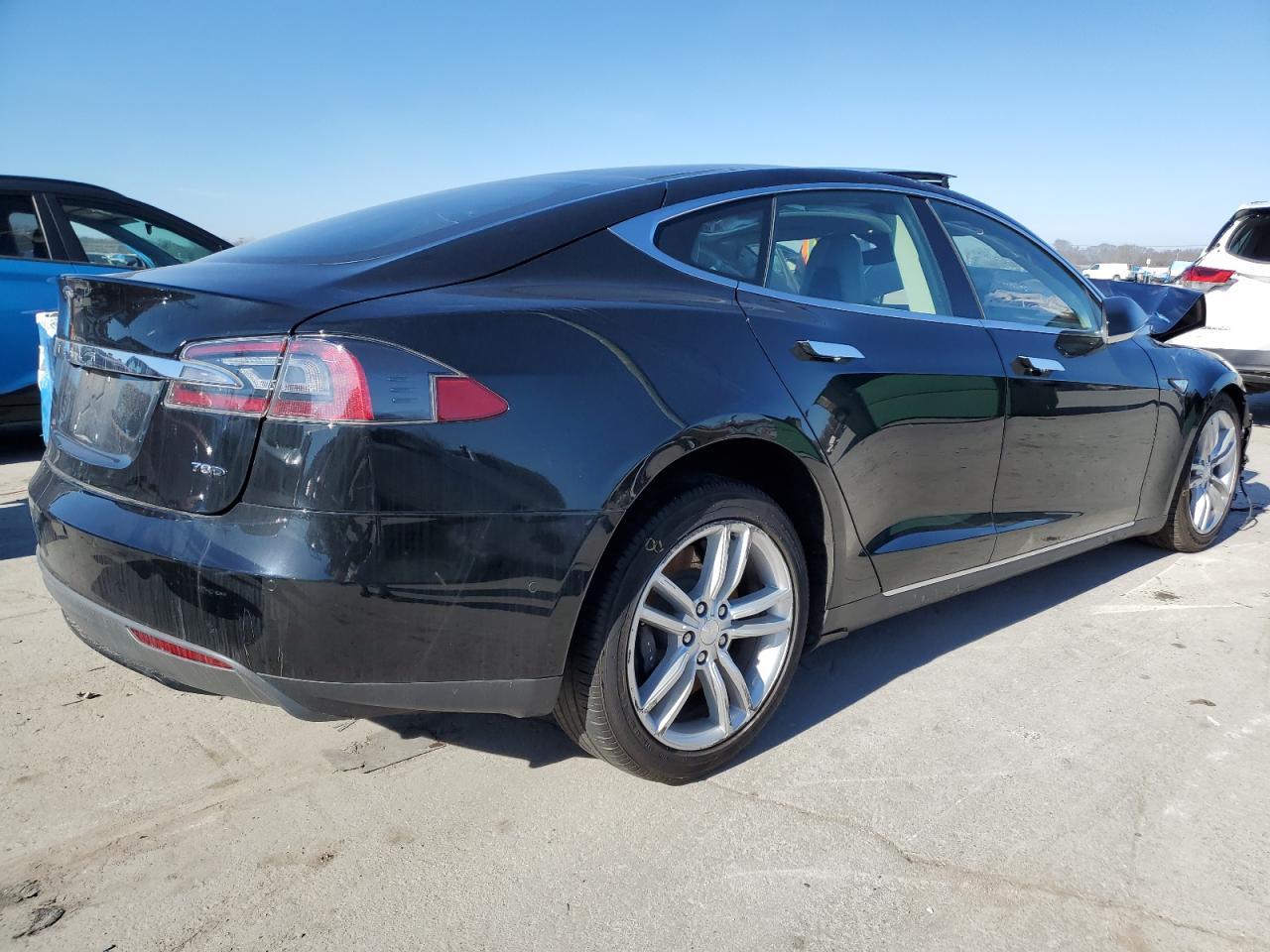 Obraz 3 z Tesla Model S 70D 2015 z VIN 5YJSA1S24FF089625