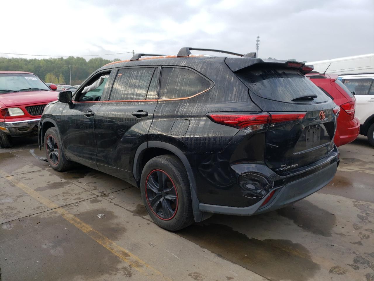 Obraz 2 z 2021 TOYOTA HIGHLANDER XLE 2021 z VIN 5TDHZRBH2MS125892