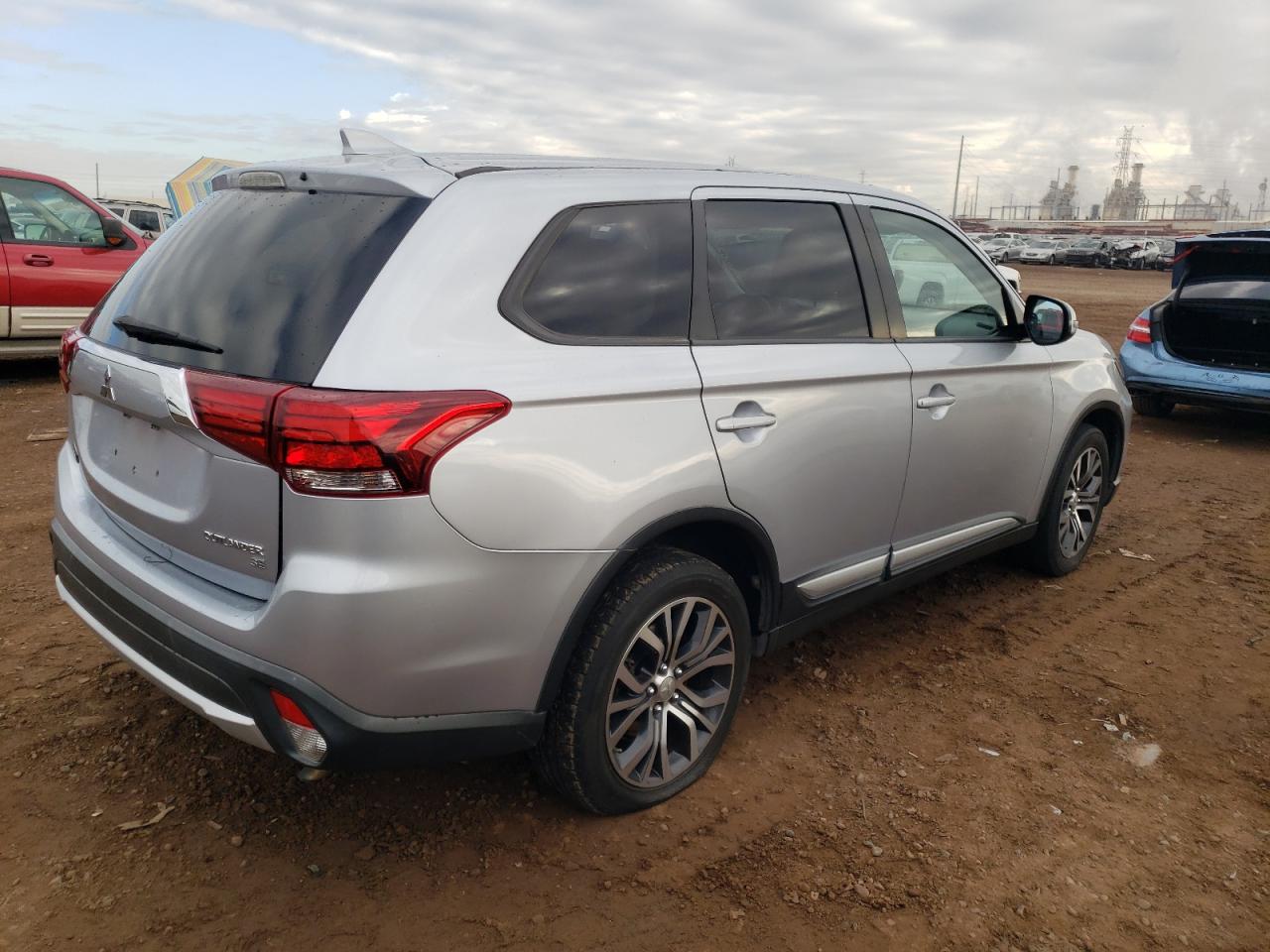 Image 3 of 2017 MITSUBISHI OUTLANDER SE 2017 with VIN JA4AZ3A35HZ026289