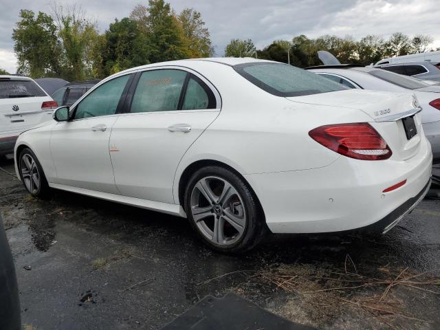 Obraz 2 z 2019 MERCEDES-BENZ E 300 4MATIC 2019 z VIN WDDZF4KB8KA674413