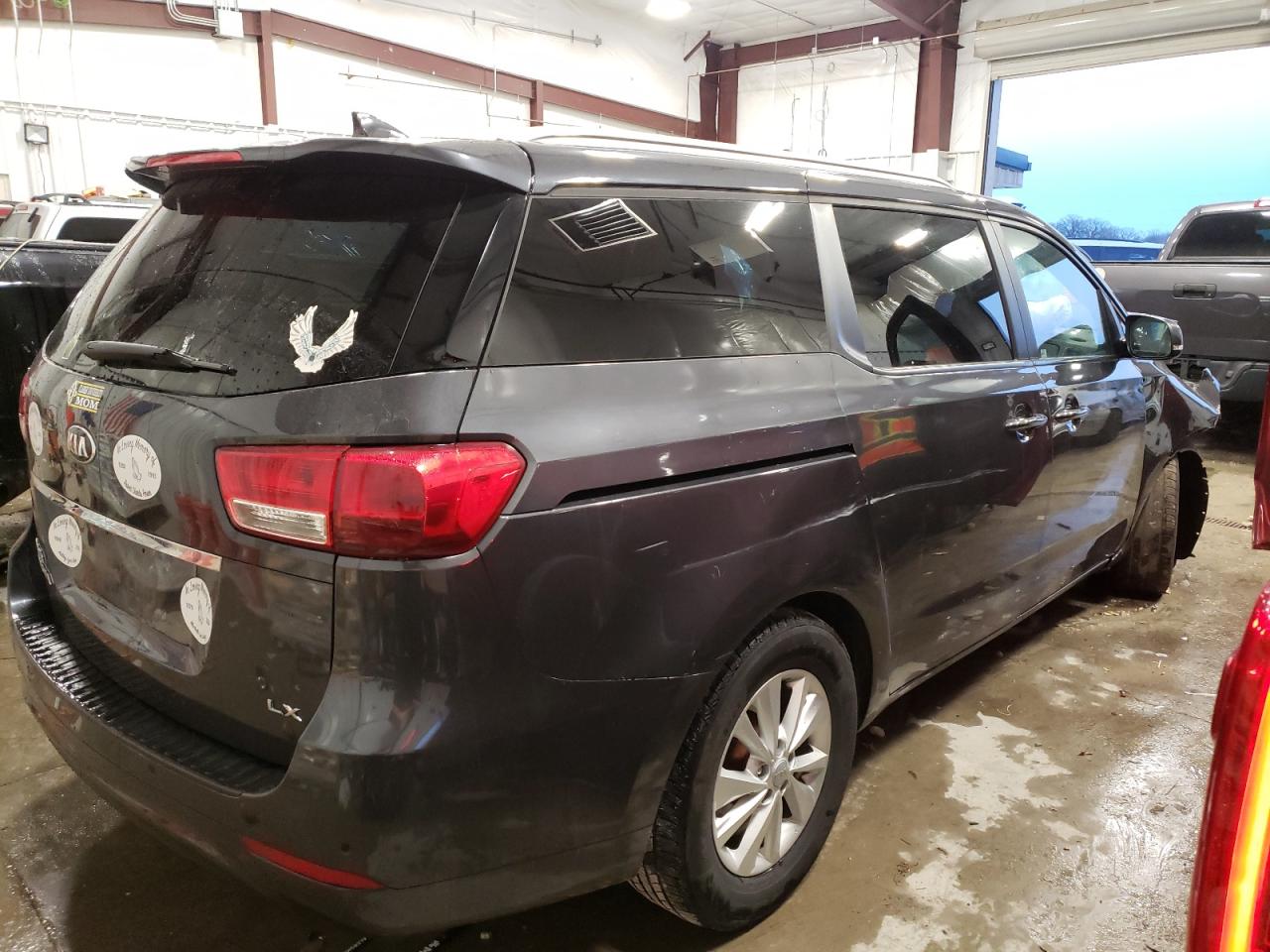 Obraz 3 z 2017 KIA SEDONA LX 2017 z VIN KNDMB5C14H6314854