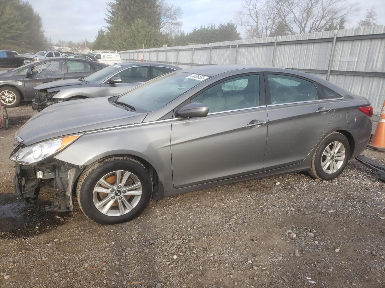 2013 HYUNDAI SONATA GLS 2013 image