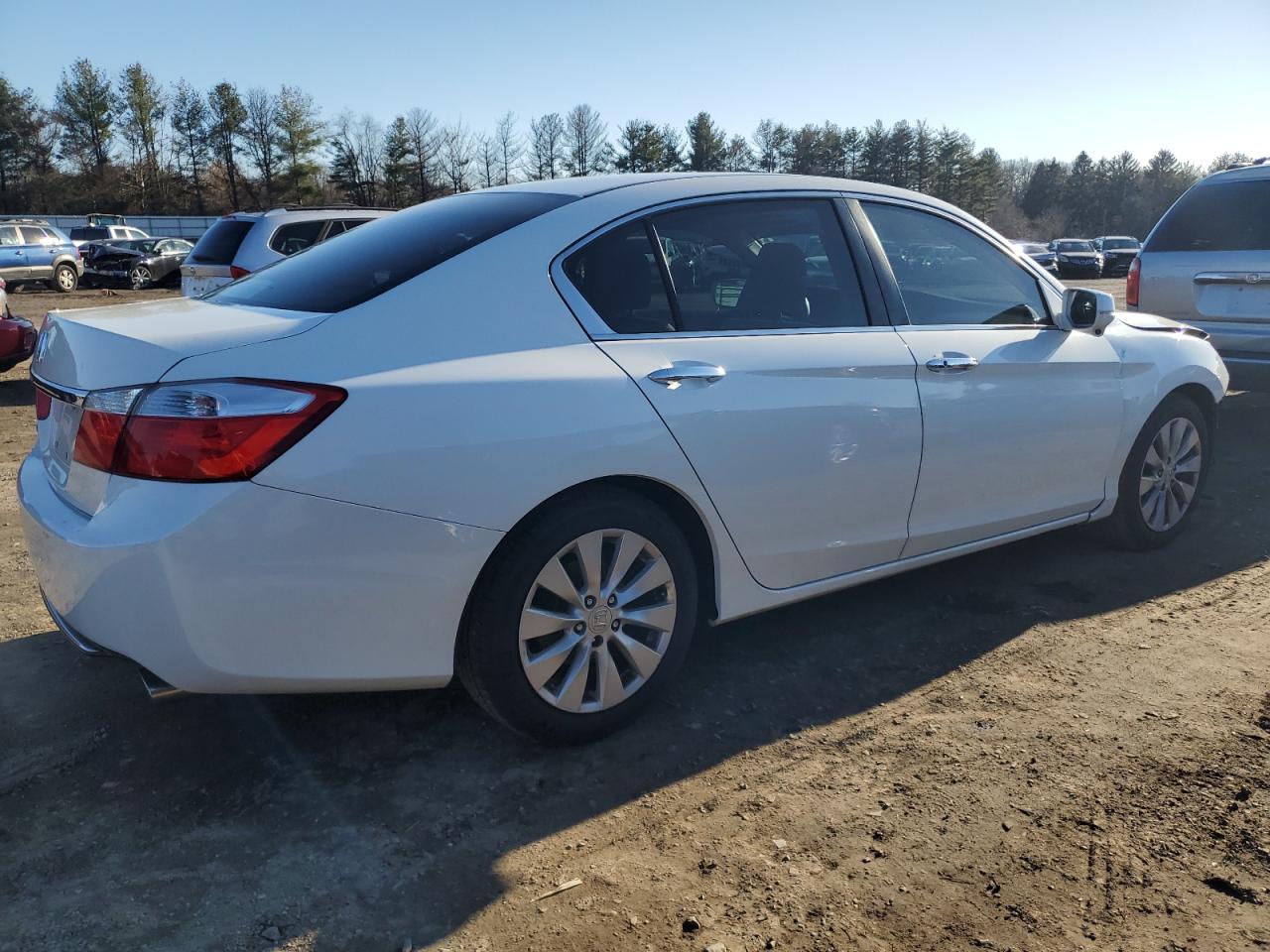 Image 3 of 2013 HONDA ACCORD EX 2013 with VIN 1HGCR2F73DA017895