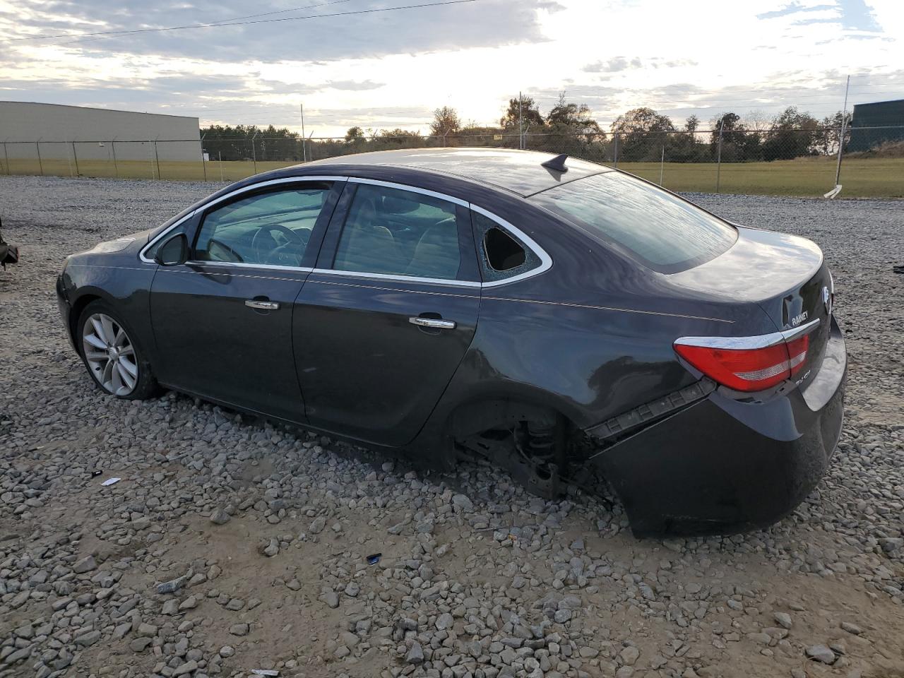 Изображение 2 2014 BUICK VERANO  2014 с VIN 1G4PP5SK7E4181440