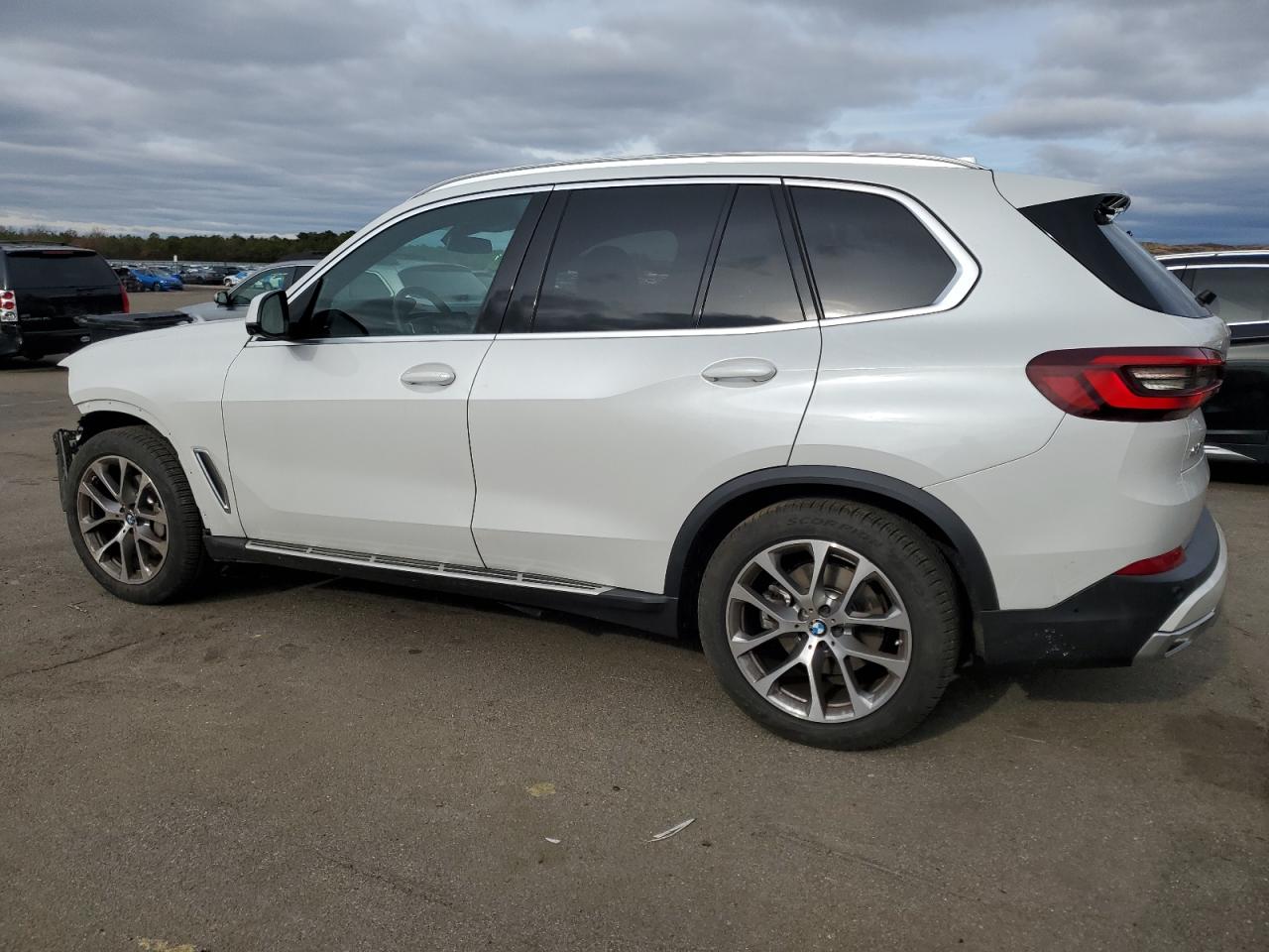 Obraz 2 z 2023 BMW X5 XDRIVE40I 2023 z VIN 5UXCR6C0XP9R27030