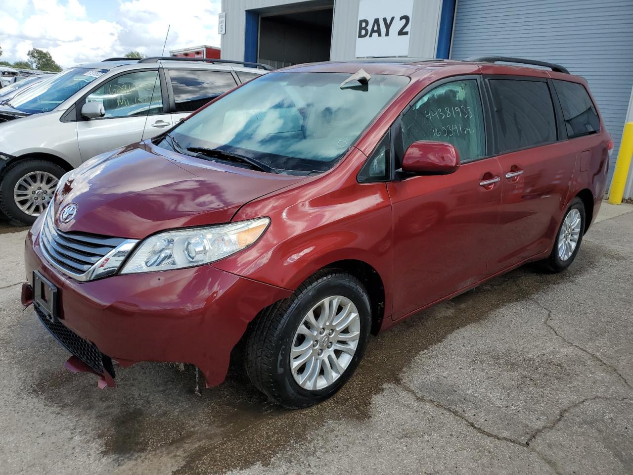 2012 TOYOTA SIENNA XLE 2012 image