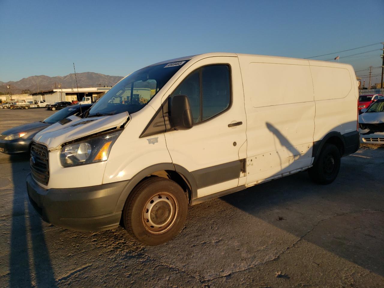 Изображение 2015 FORD TRANSIT T-150 2015